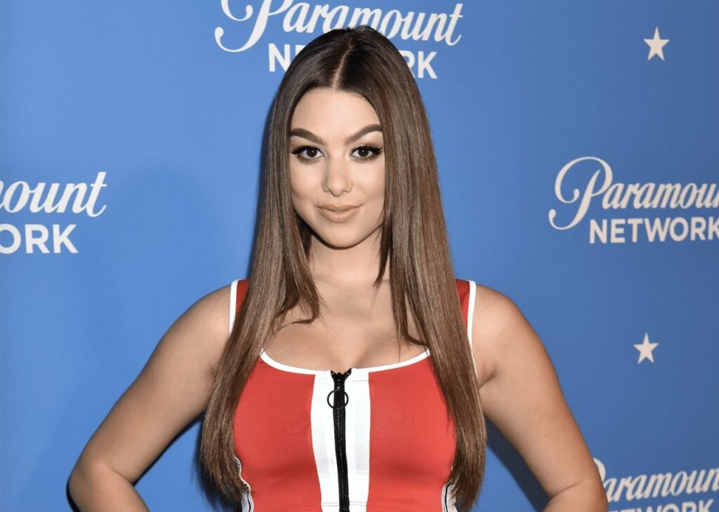 kira kosarin age