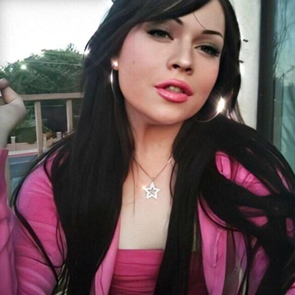 ayesha ericota age