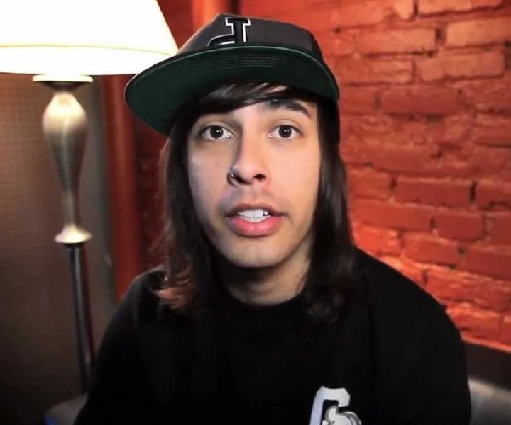 vic fuentes age