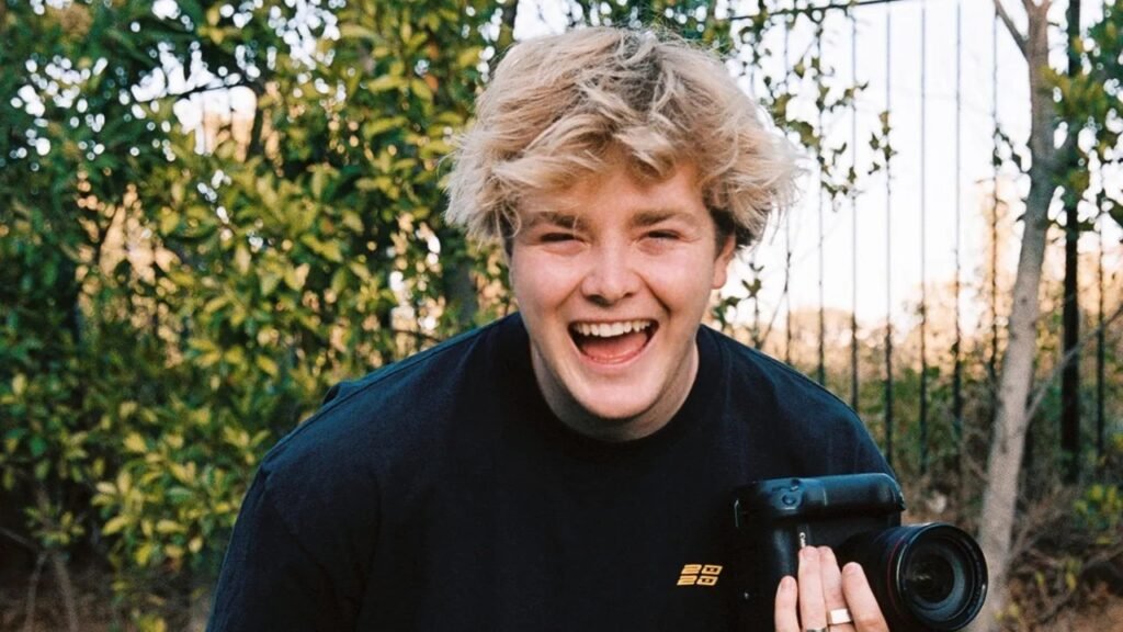 alex warren age