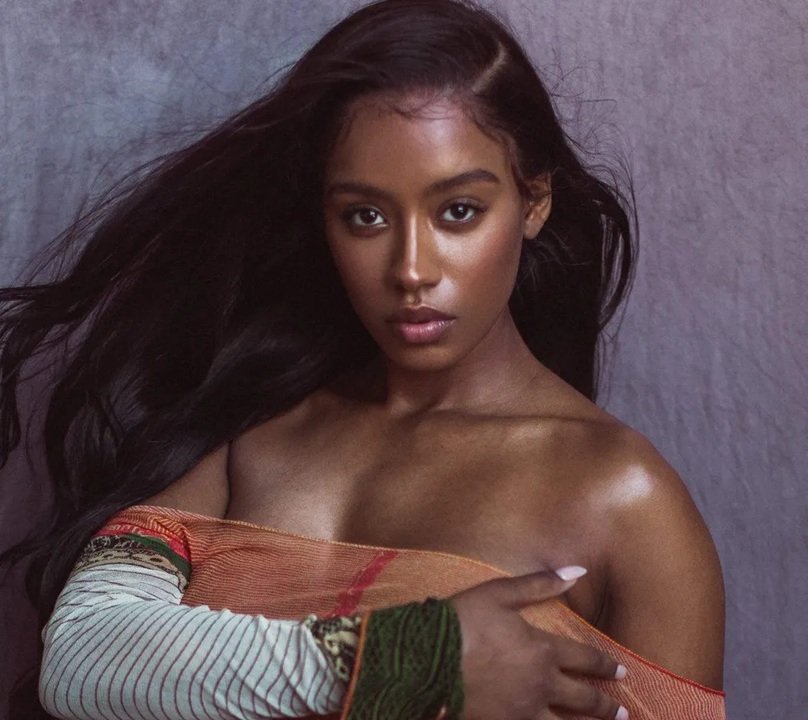 raven tracy age