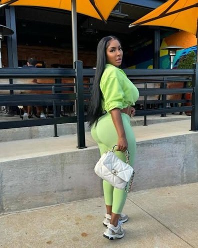 ayesha howard age