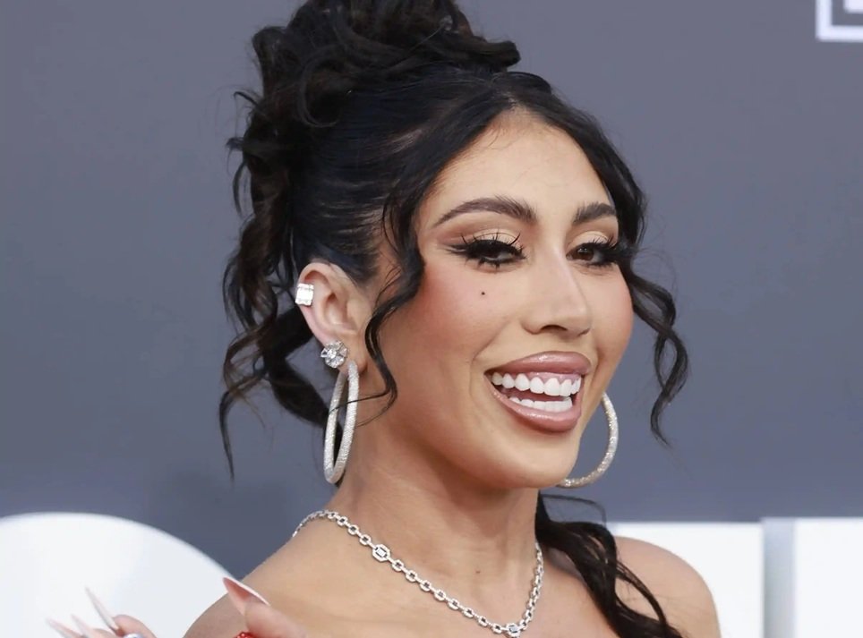kali uchis age